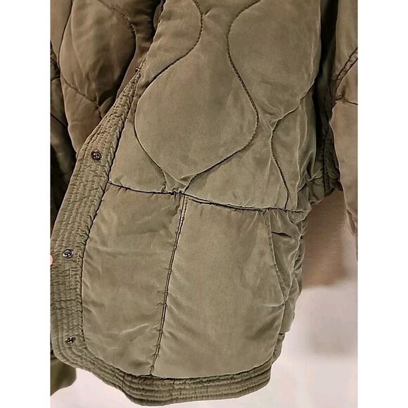 BlankNYC Dropshoulder Quillted Jacket Burnt Sage Womens Size Small - Picture 6 of 8